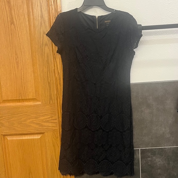 Laundry by Shelli Segal Black Scallop Hem Lace Short Sleeve Dress Size 2 - Picture 5 of 14